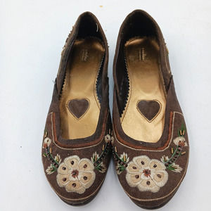 Size 10 Women's Shoes Flats by Carolina‎ Colours Brown Suede Embroidery Beads